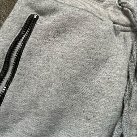 Akademiks Grey Joggers Small Logo Activewear Mens Size Small - Picture 4 of 16